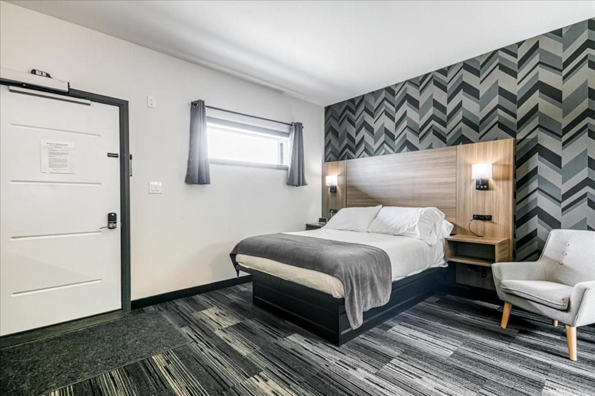 Manitoulin Motel Little Current エクステリア 写真