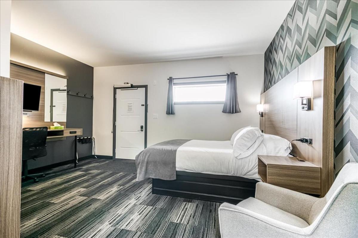Manitoulin Motel Little Current エクステリア 写真